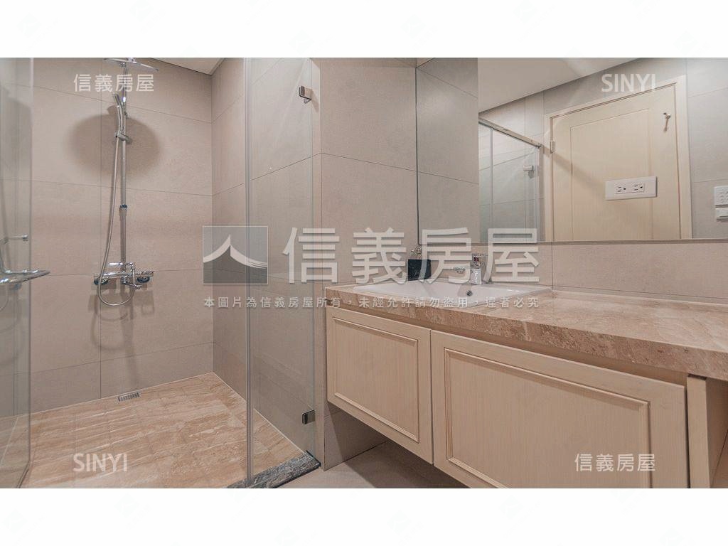 親家雲硯高樓層３車位房屋室內格局與周邊環境