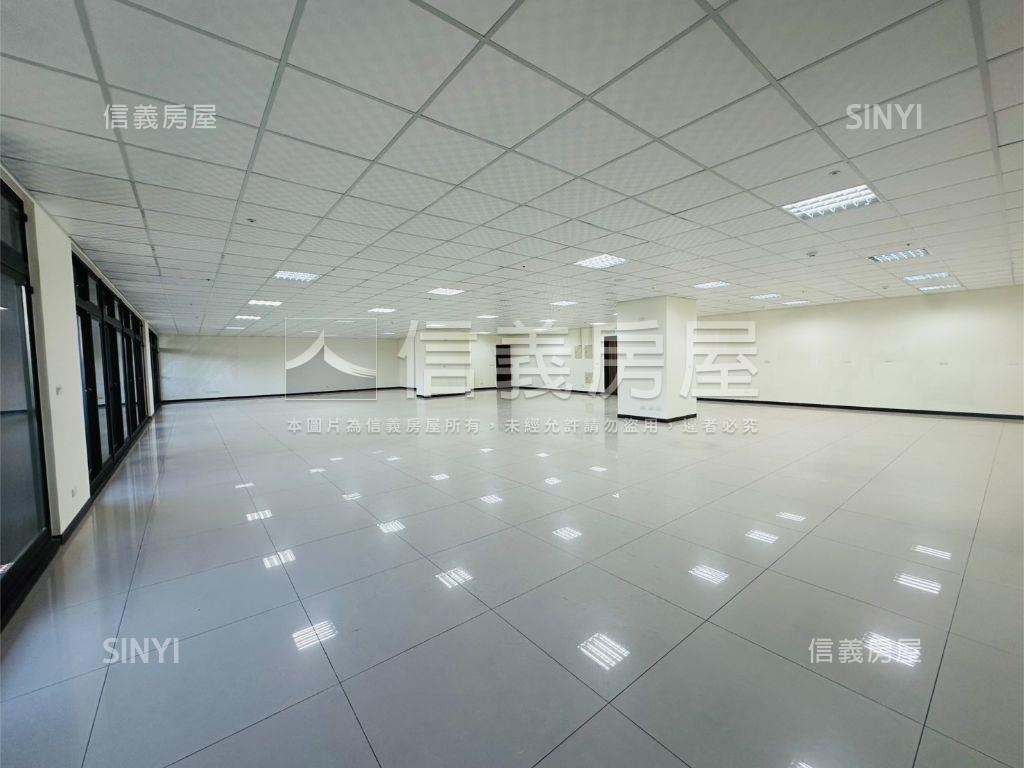 桃園高鐵站前第一排金商辦房屋室內格局與周邊環境