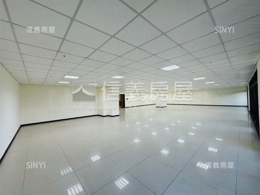 桃園高鐵站前第一排金商辦房屋室內格局與周邊環境