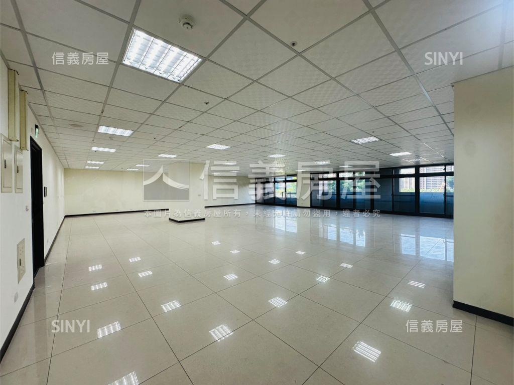 桃園高鐵站前第一排金商辦房屋室內格局與周邊環境