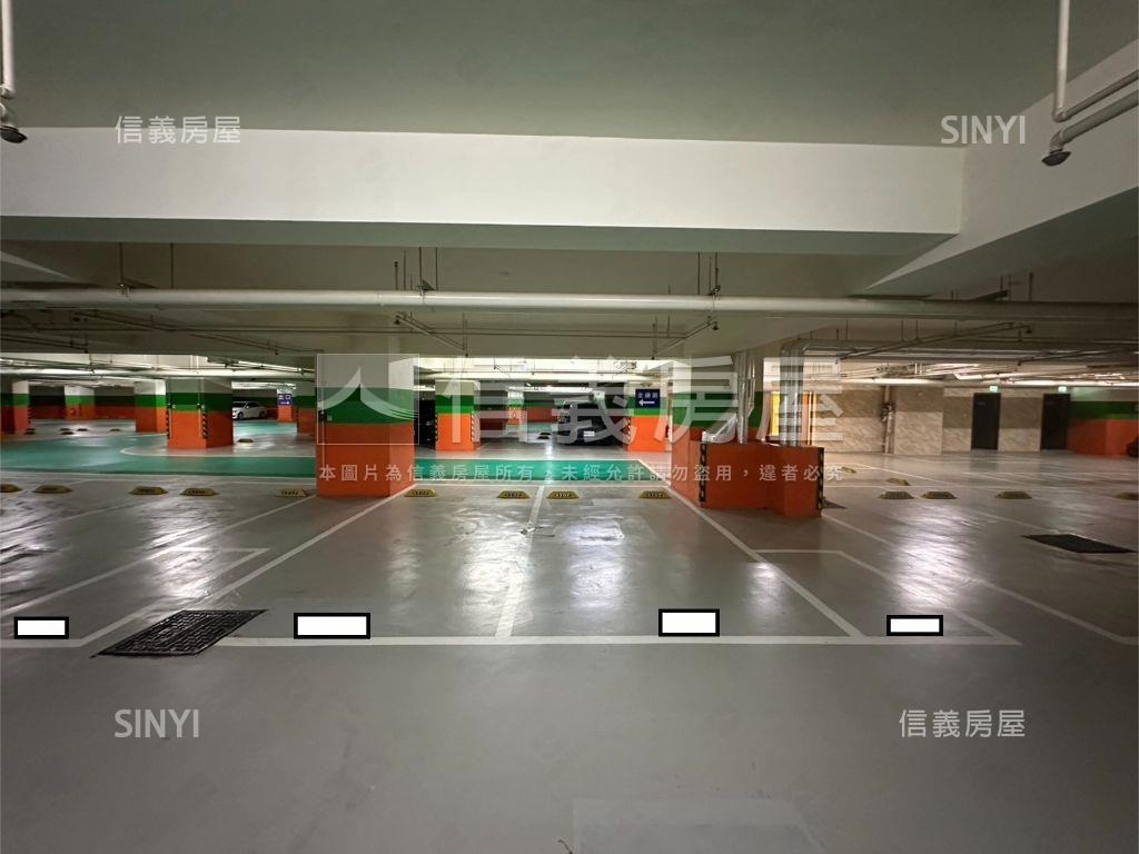 桃園高鐵站前第一排金商辦房屋室內格局與周邊環境