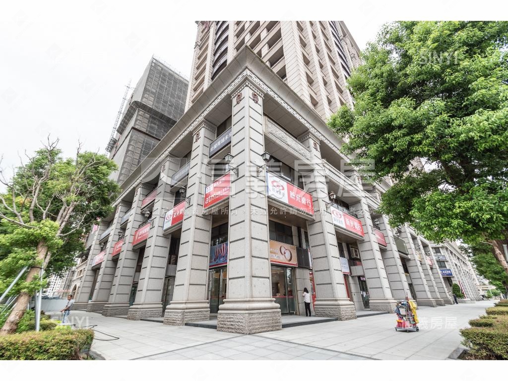 桃園高鐵站前第一排金商辦房屋室內格局與周邊環境