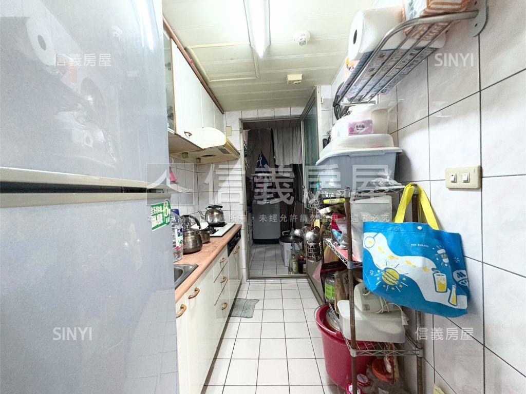 泰隆福利國三房車位房屋室內格局與周邊環境