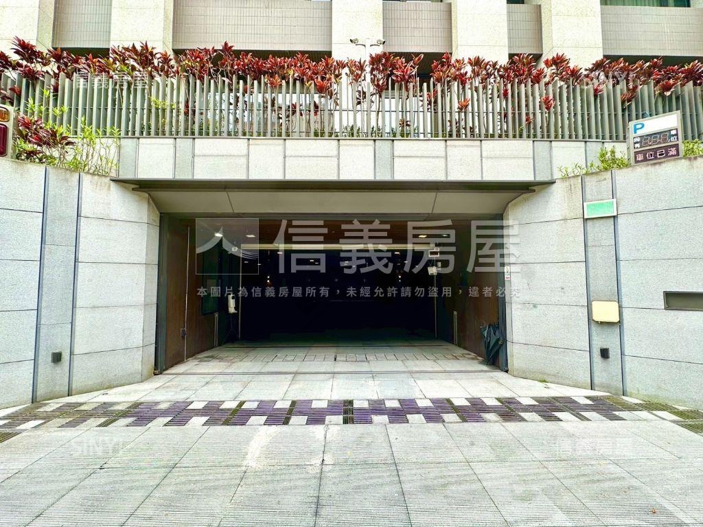 近美麗華雙併名宅三房大戶房屋室內格局與周邊環境