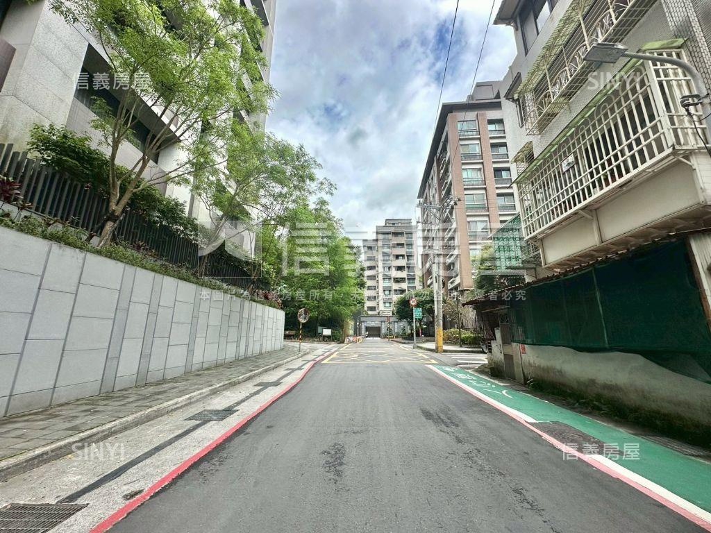 近美麗華雙併名宅三房大戶房屋室內格局與周邊環境