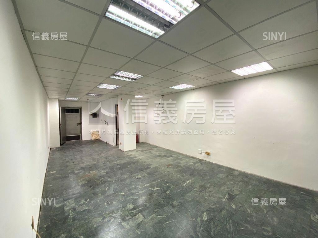 通化商圈．人潮店面工作室房屋室內格局與周邊環境