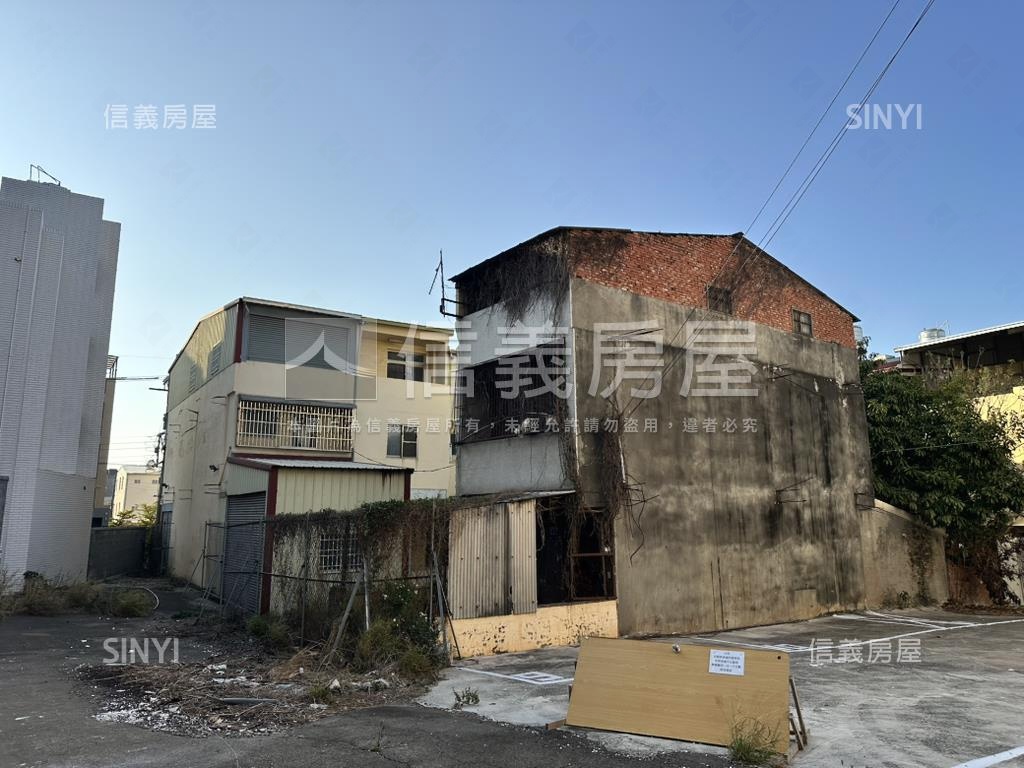 台中近交流道住二土地房屋室內格局與周邊環境