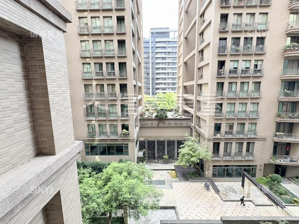 花都方正明亮三房房屋室內格局與周邊環境
