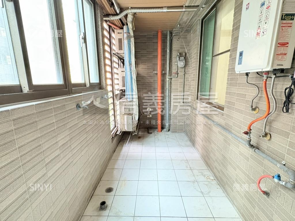 花都方正明亮三房房屋室內格局與周邊環境