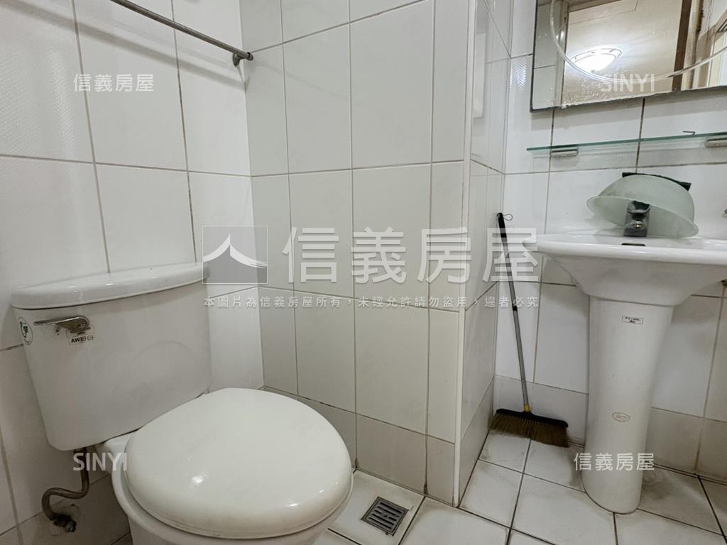花都方正明亮三房房屋室內格局與周邊環境