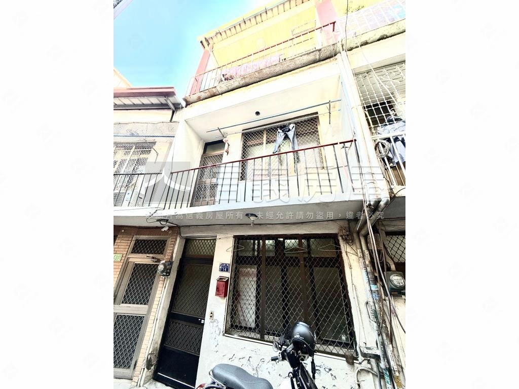 西屯水湳大鵬國小旁透天房屋室內格局與周邊環境