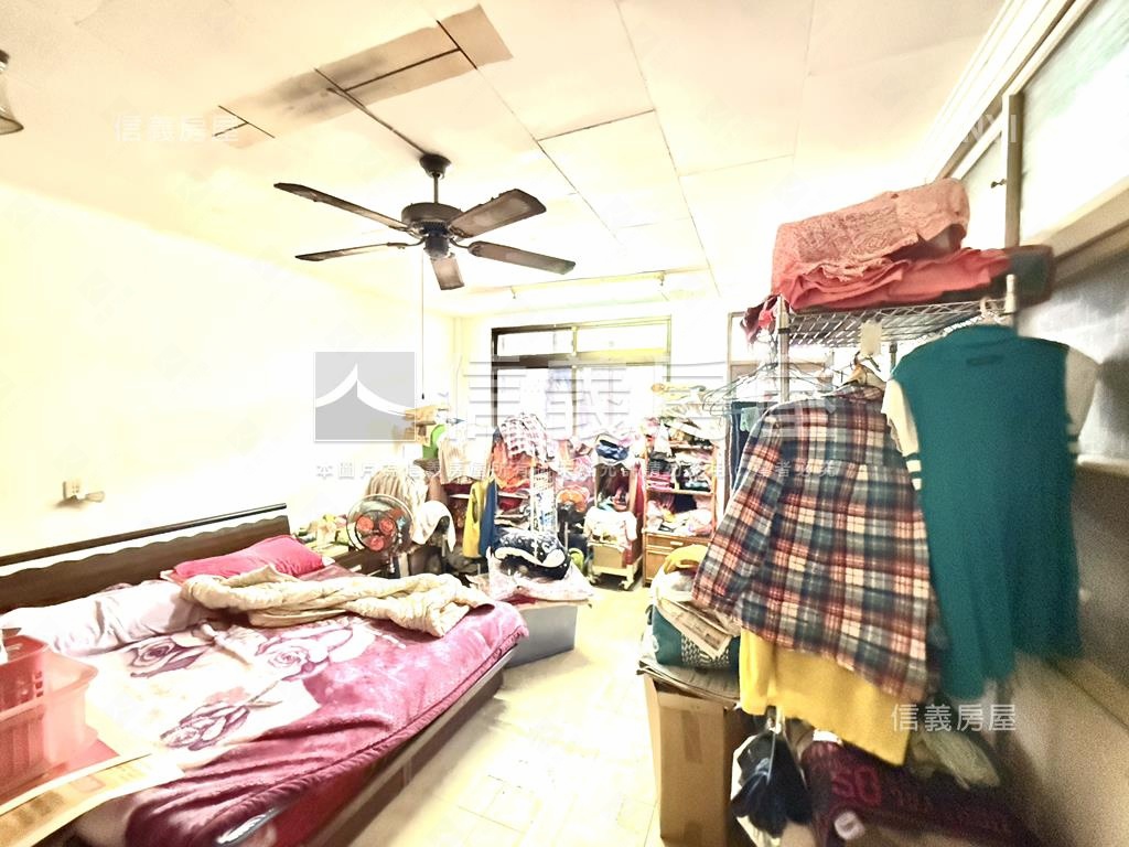 西屯水湳大鵬國小旁透天房屋室內格局與周邊環境