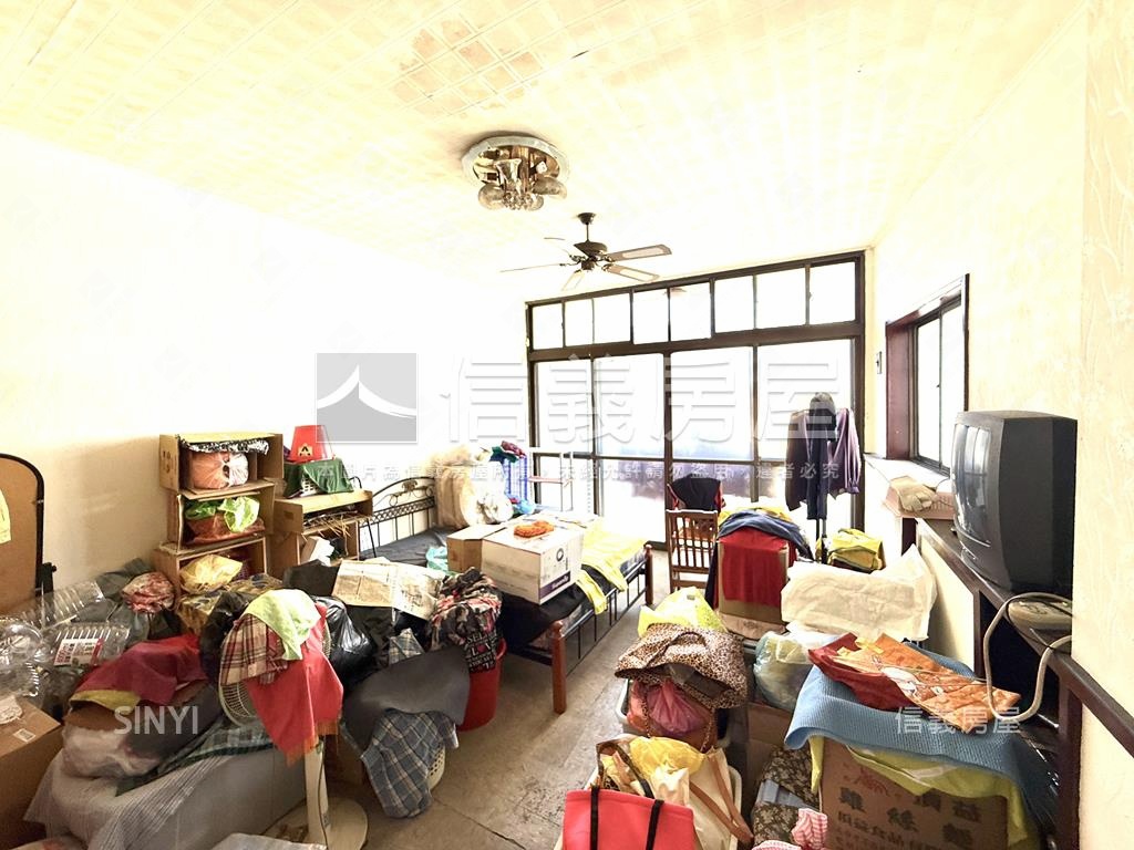 西屯水湳大鵬國小旁透天房屋室內格局與周邊環境