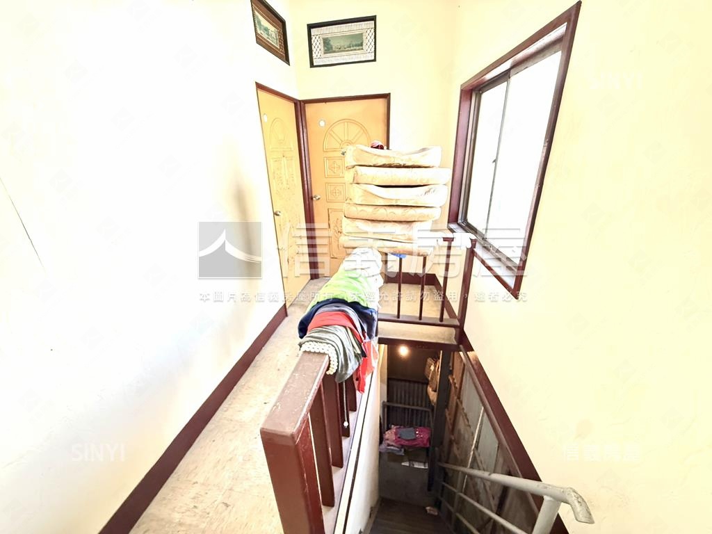 西屯水湳大鵬國小旁透天房屋室內格局與周邊環境