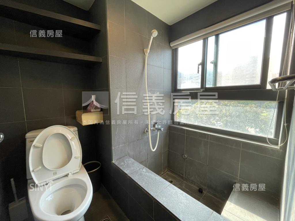 采舍新世界附車位房屋室內格局與周邊環境