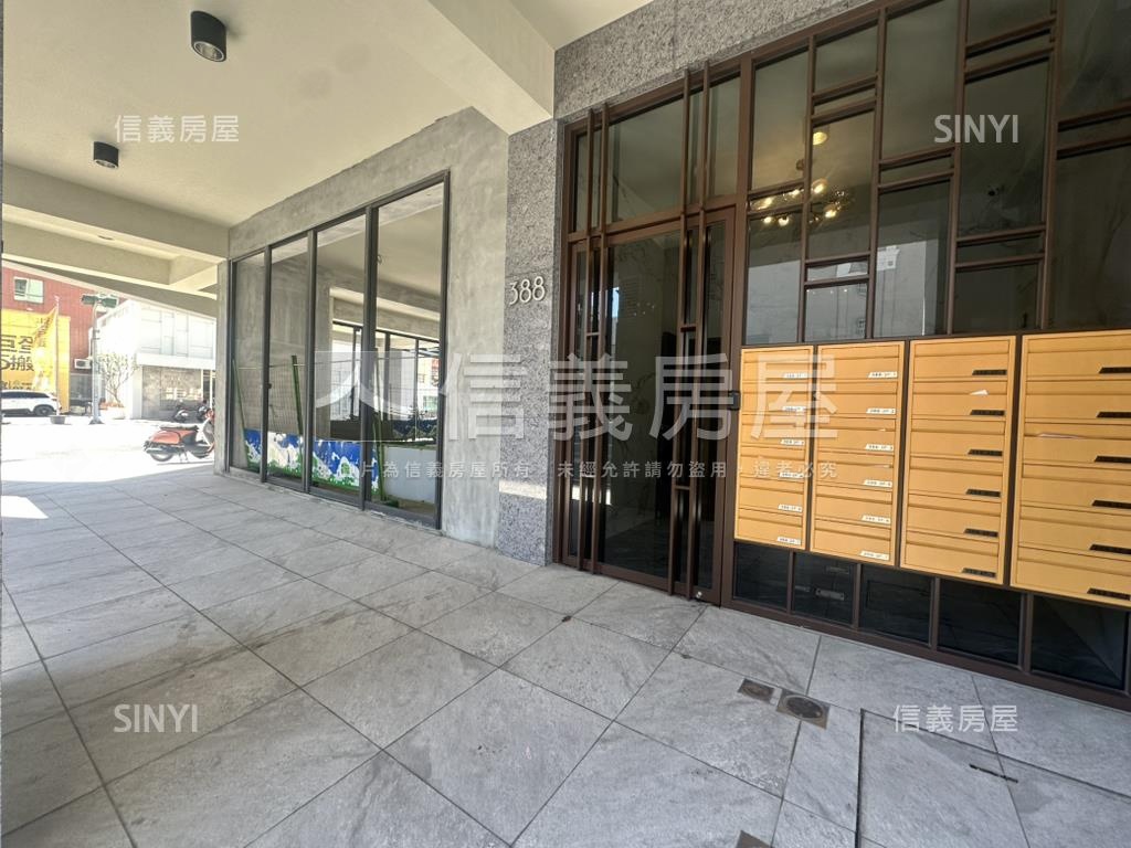 巨蛋角窗整棟電梯收租房屋室內格局與周邊環境