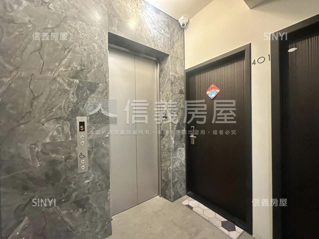 巨蛋角窗整棟電梯收租房屋室內格局與周邊環境