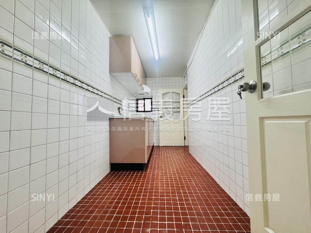 國華街近新天地採光美寓房屋室內格局與周邊環境