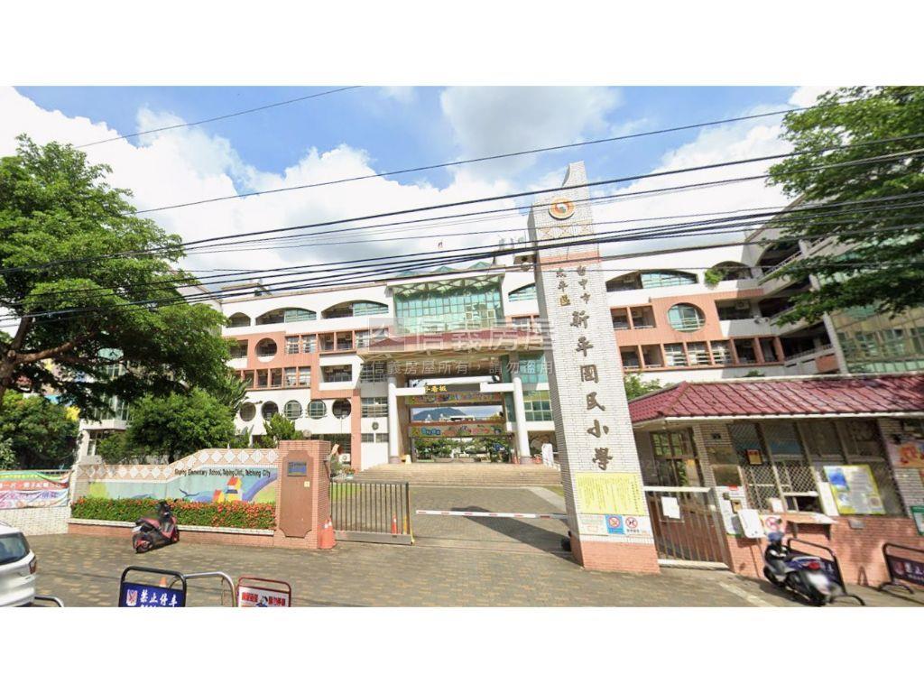 騎樓式４Ｆ店住房屋室內格局與周邊環境