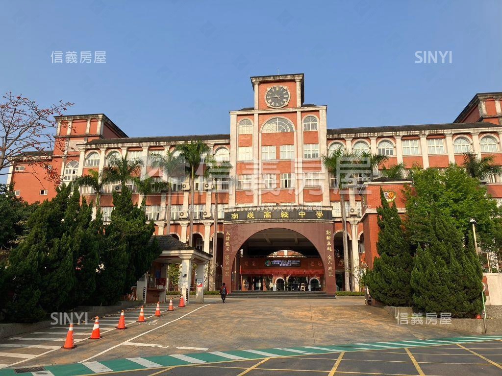 【稀有】邊間採光三房車位房屋室內格局與周邊環境