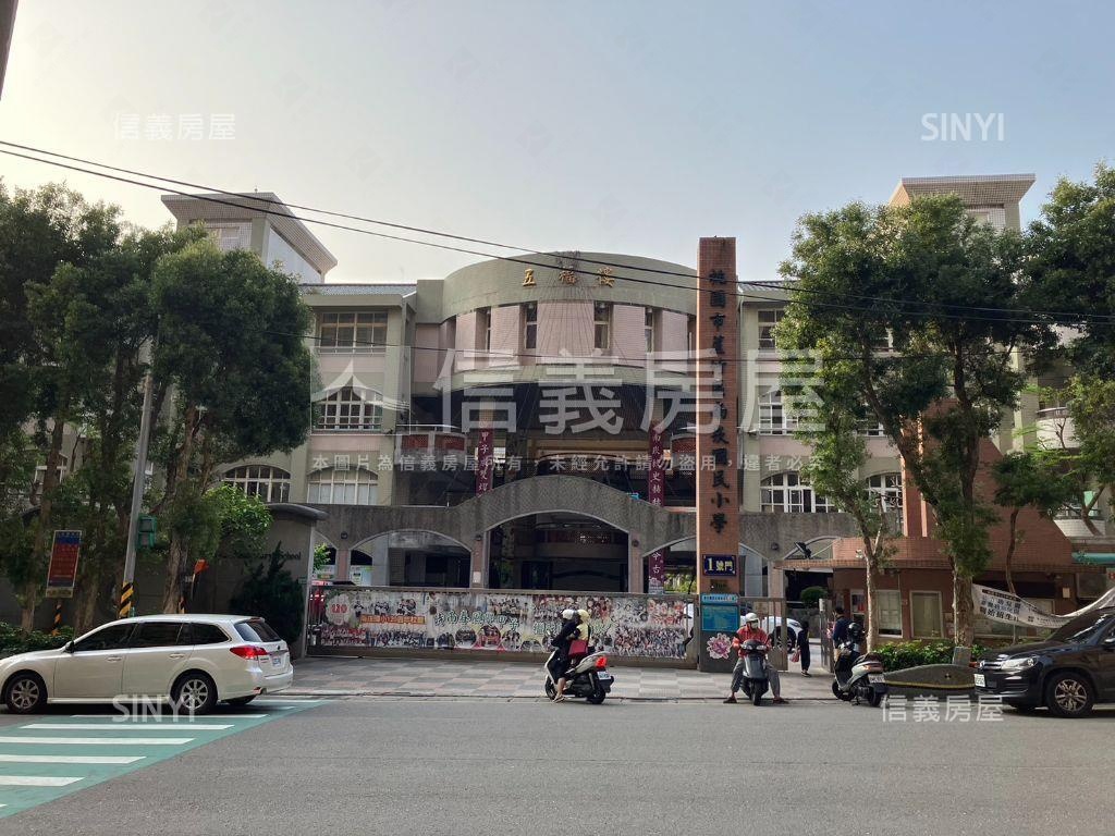 【稀有】邊間採光三房車位房屋室內格局與周邊環境