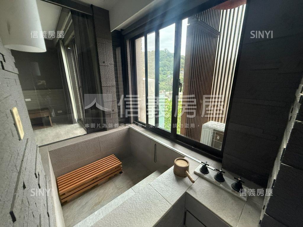 夢幻景觀溫泉大套房房屋室內格局與周邊環境