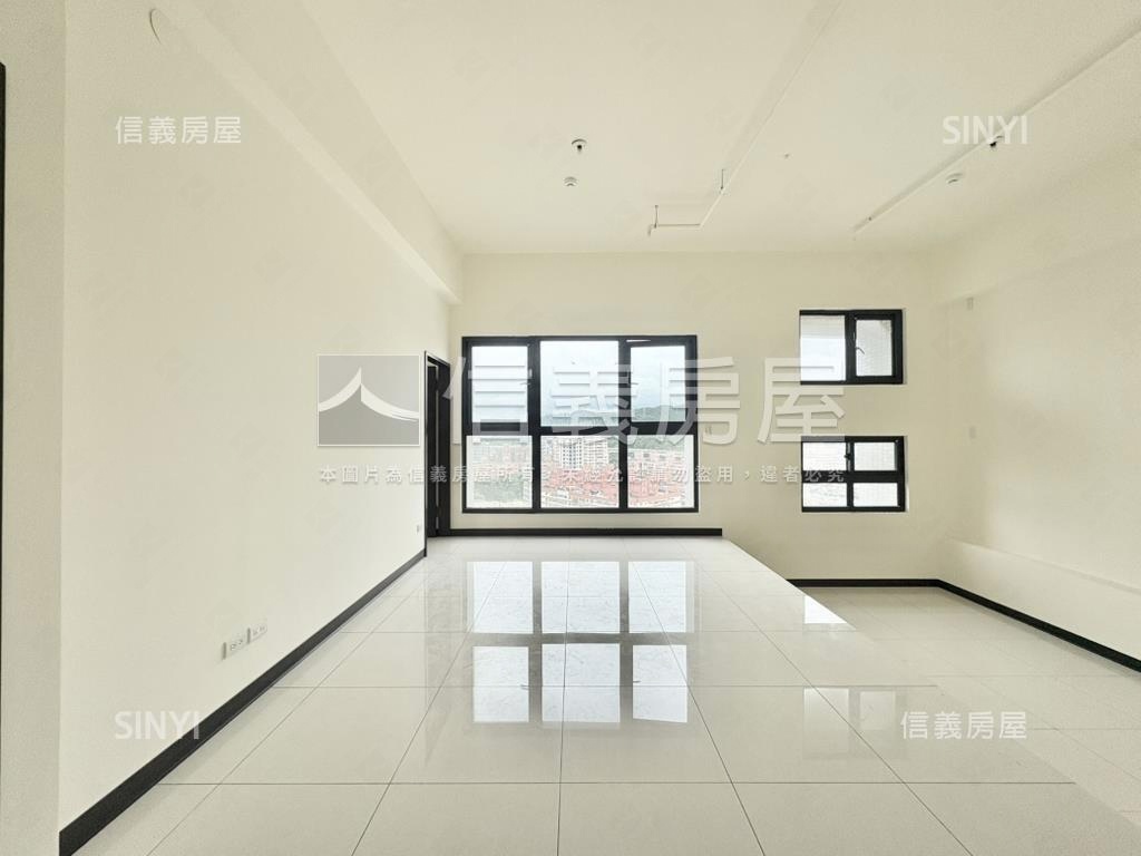 近未來捷運成家兩房車位房屋室內格局與周邊環境