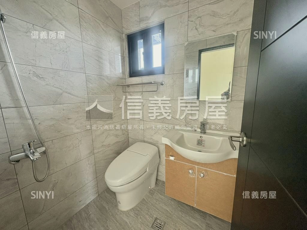 近未來捷運成家兩房車位房屋室內格局與周邊環境