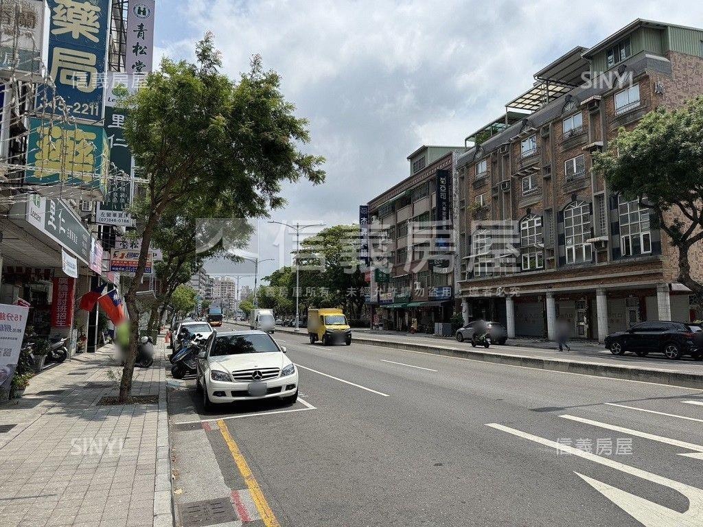 近華夏．崇德捷運正路透店房屋室內格局與周邊環境