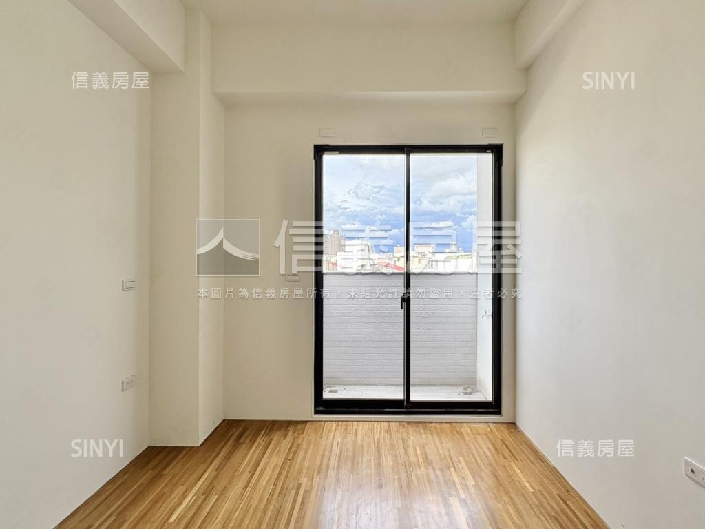 日東昇｜東區仁和面寬店霸房屋室內格局與周邊環境