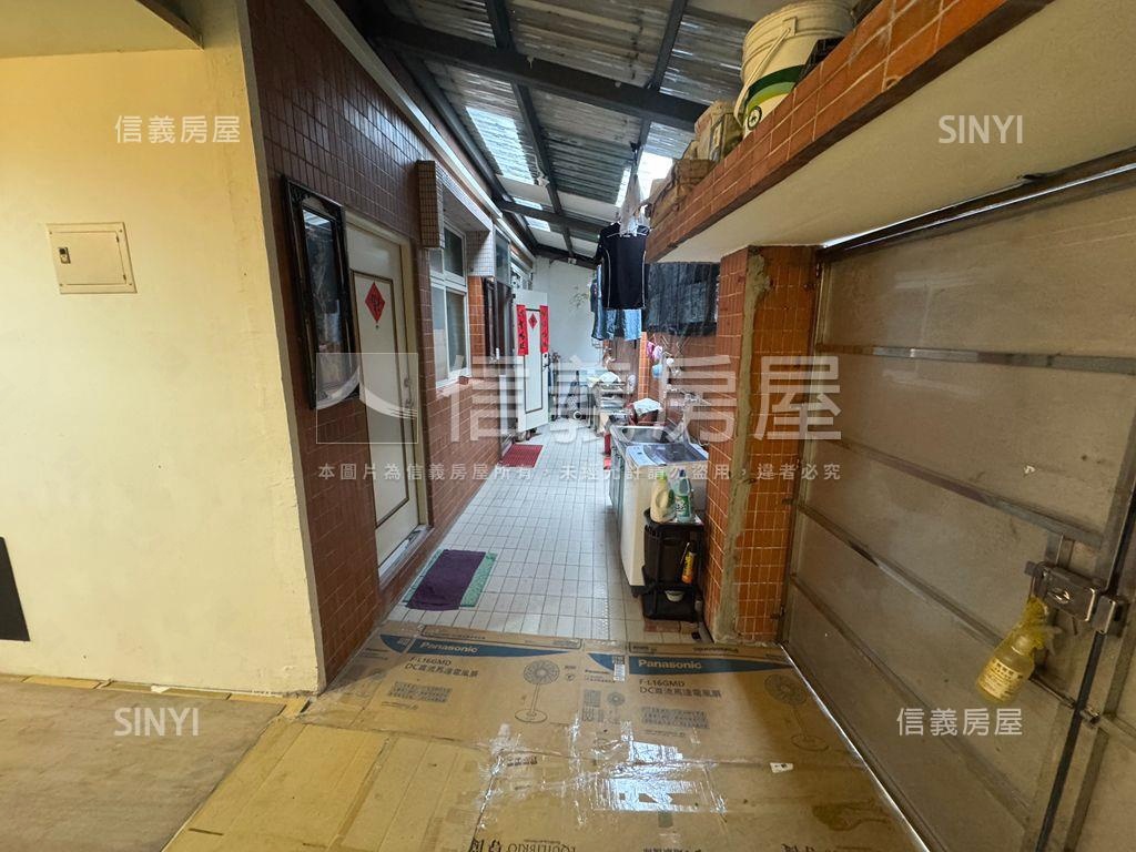 近捷運雙套房大空間一樓房屋室內格局與周邊環境