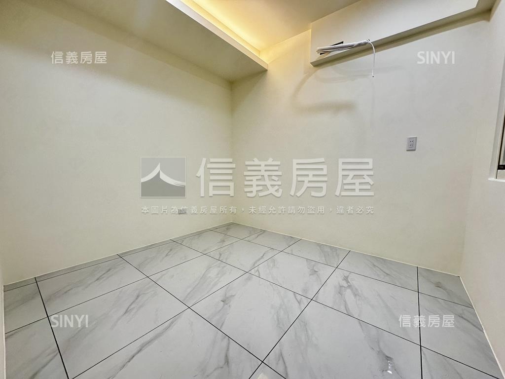 溪崑二街精緻美３房房屋室內格局與周邊環境