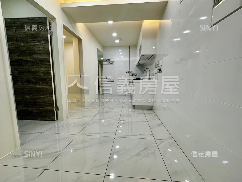 溪崑二街精緻美３房房屋室內格局與周邊環境