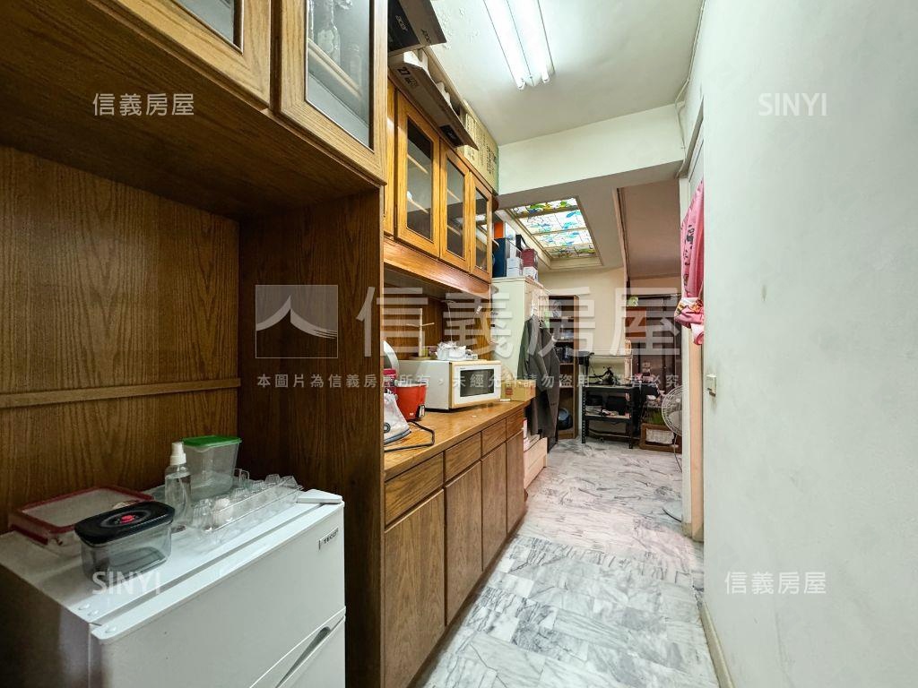 近清大光復路三樓公寓房屋室內格局與周邊環境