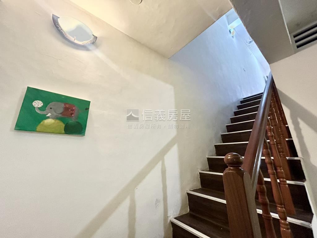 二鬮˙庭前靜巷美墅房屋室內格局與周邊環境