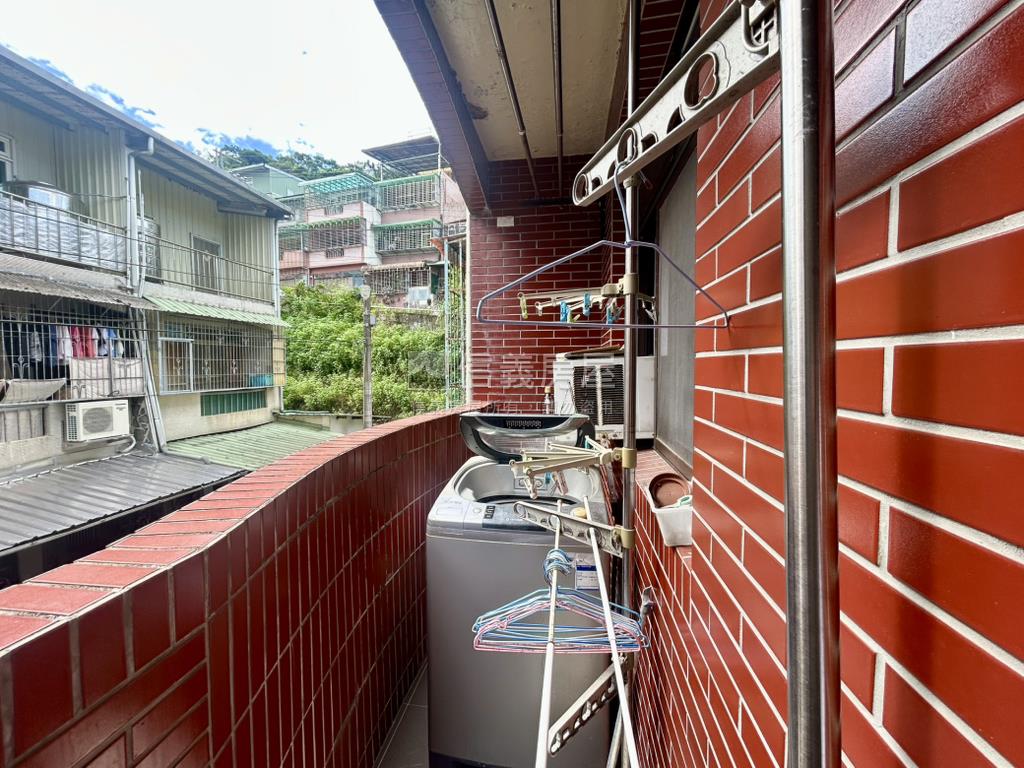 二鬮˙庭前靜巷美墅房屋室內格局與周邊環境