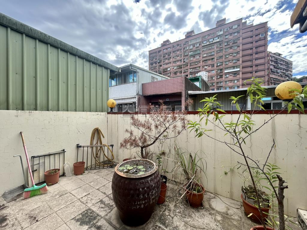 二鬮˙庭前靜巷美墅房屋室內格局與周邊環境