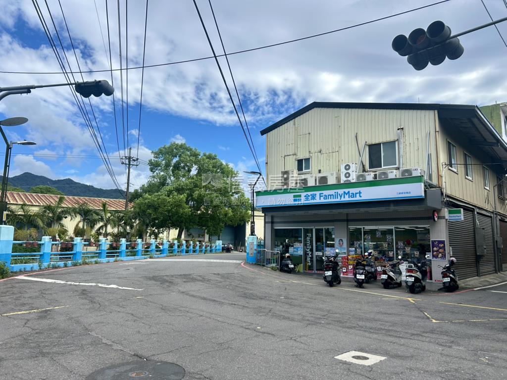 二鬮˙庭前靜巷美墅房屋室內格局與周邊環境