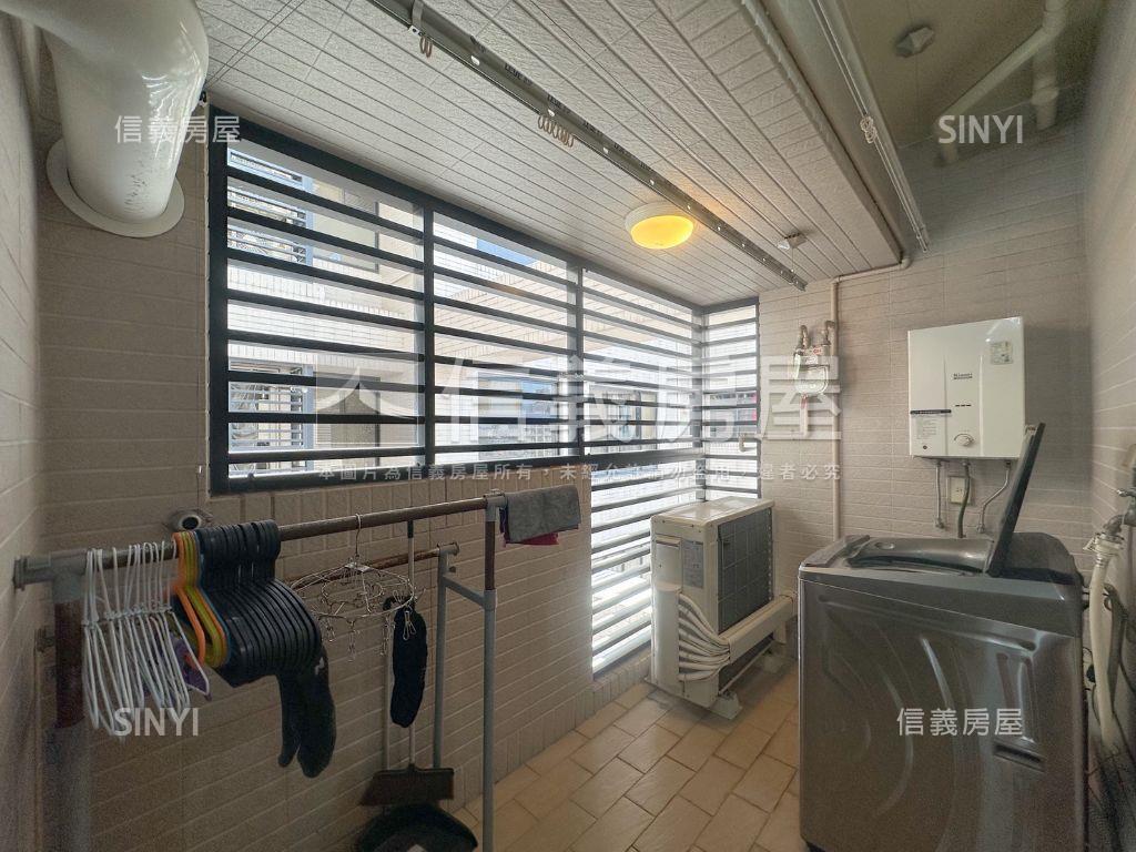 巨蛋核心次高朝北三房車位房屋室內格局與周邊環境