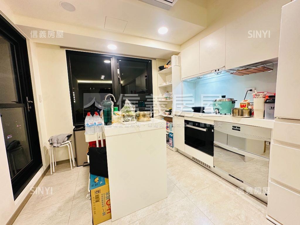 國家大院面中庭大兩房車位房屋室內格局與周邊環境