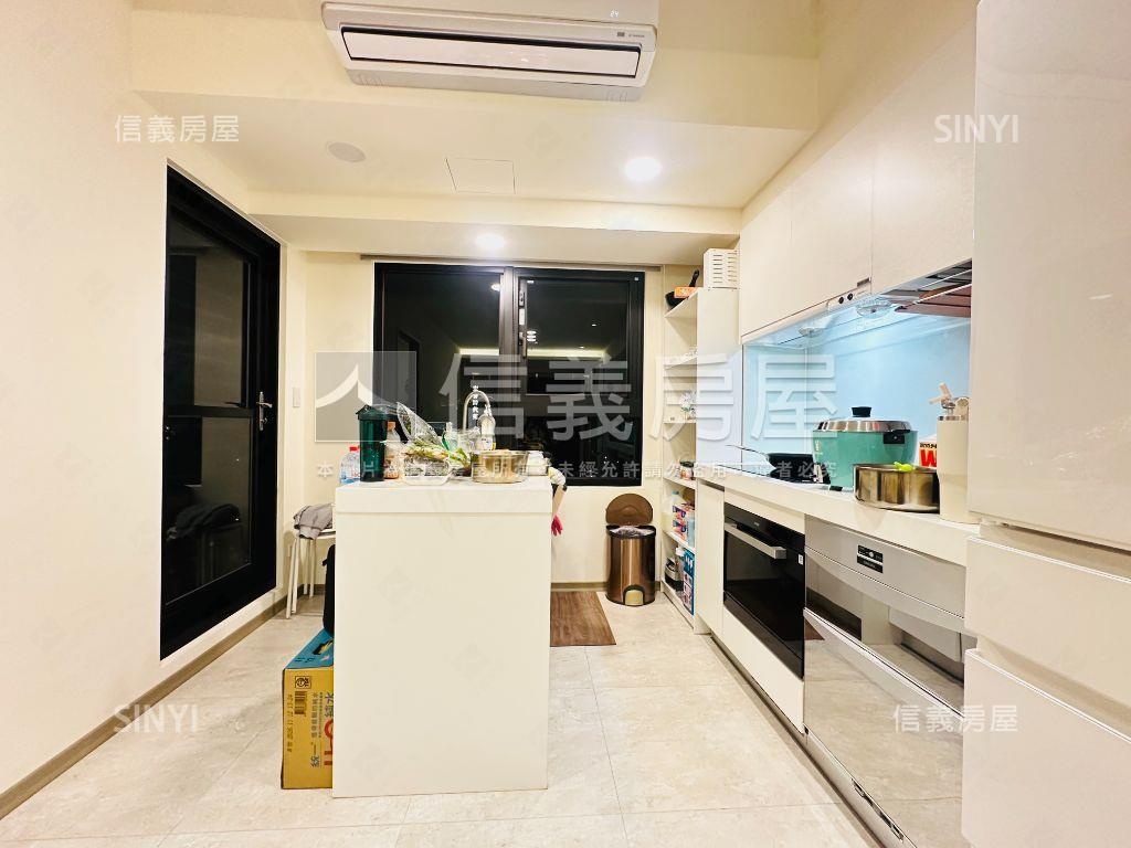 國家大院面中庭大兩房車位房屋室內格局與周邊環境