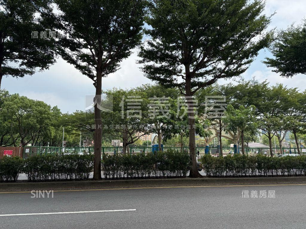 桃園三民路面公園店面房屋室內格局與周邊環境