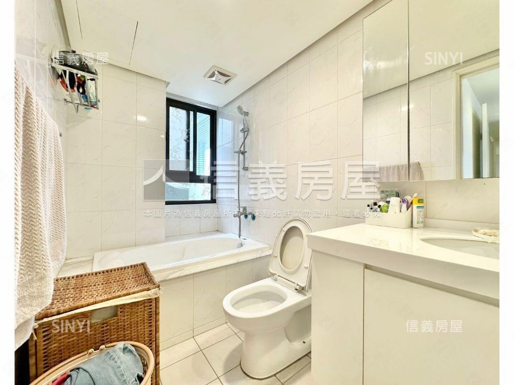 植幸福帝王戶三房車位房屋室內格局與周邊環境