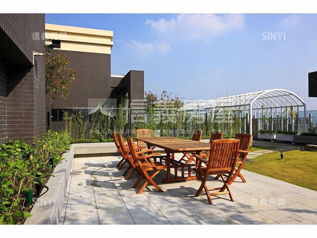 植幸福帝王戶三房車位房屋室內格局與周邊環境