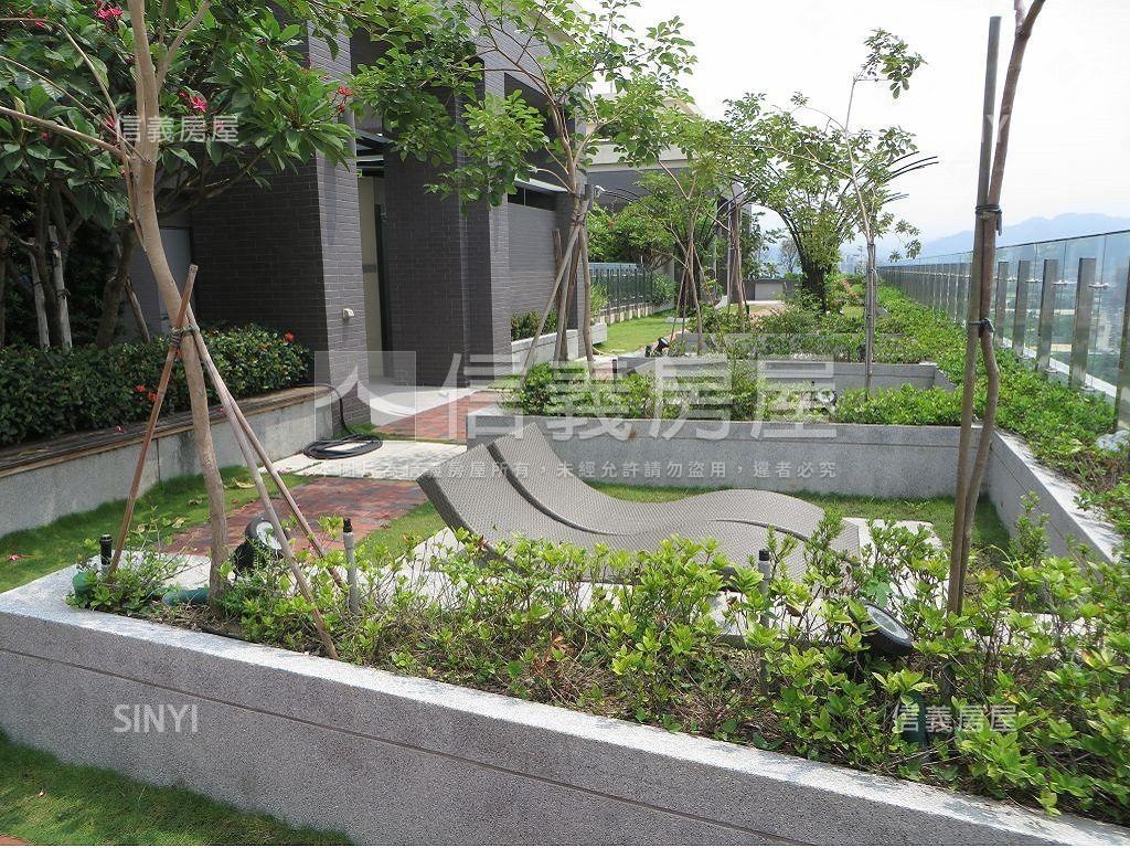 植幸福帝王戶三房車位房屋室內格局與周邊環境