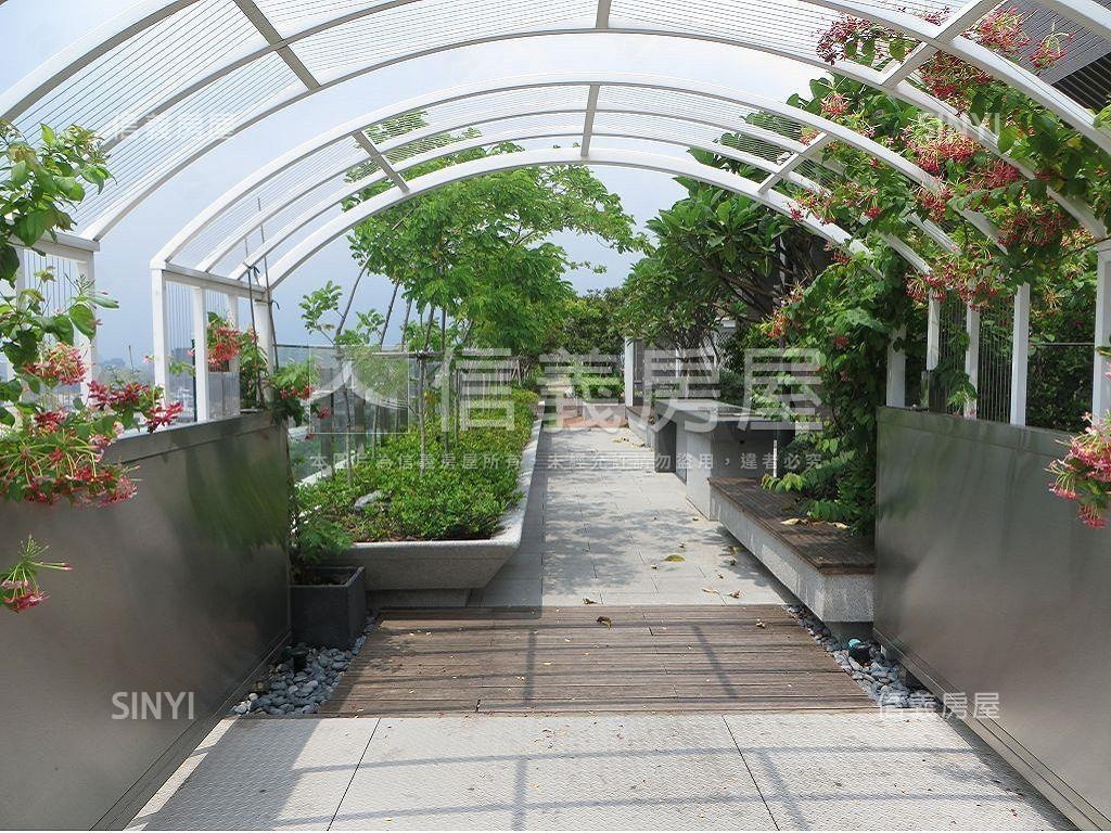 植幸福帝王戶三房車位房屋室內格局與周邊環境