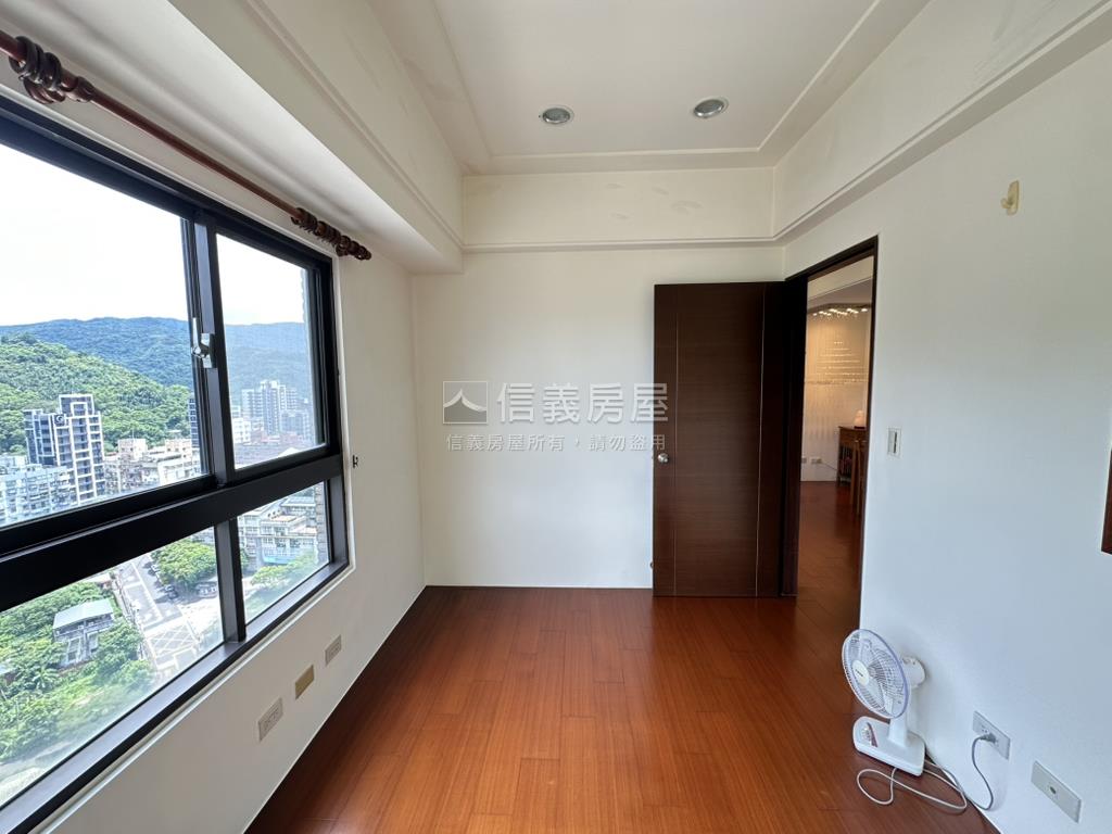 碧潭有約鋼骨美景大２房房屋室內格局與周邊環境