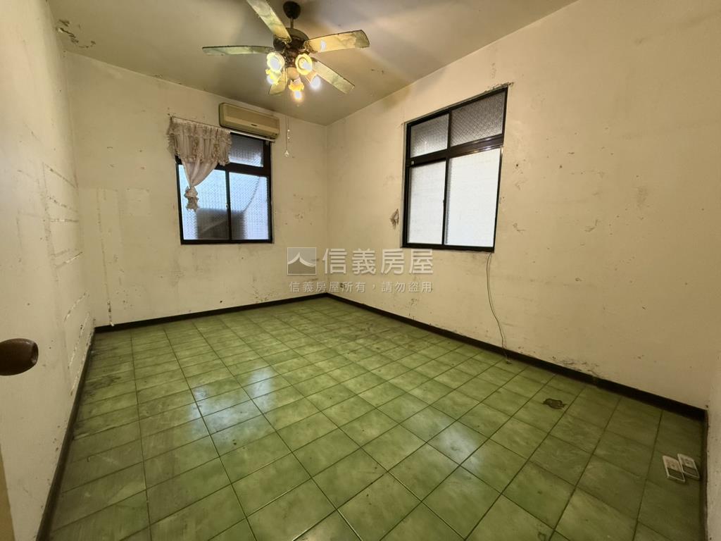 捷運邊間方正公寓房屋室內格局與周邊環境
