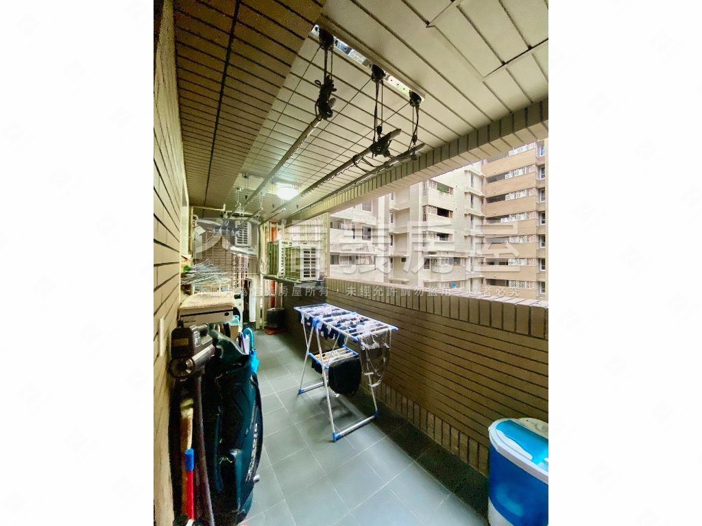 首都超美河岸大三房美景房屋室內格局與周邊環境