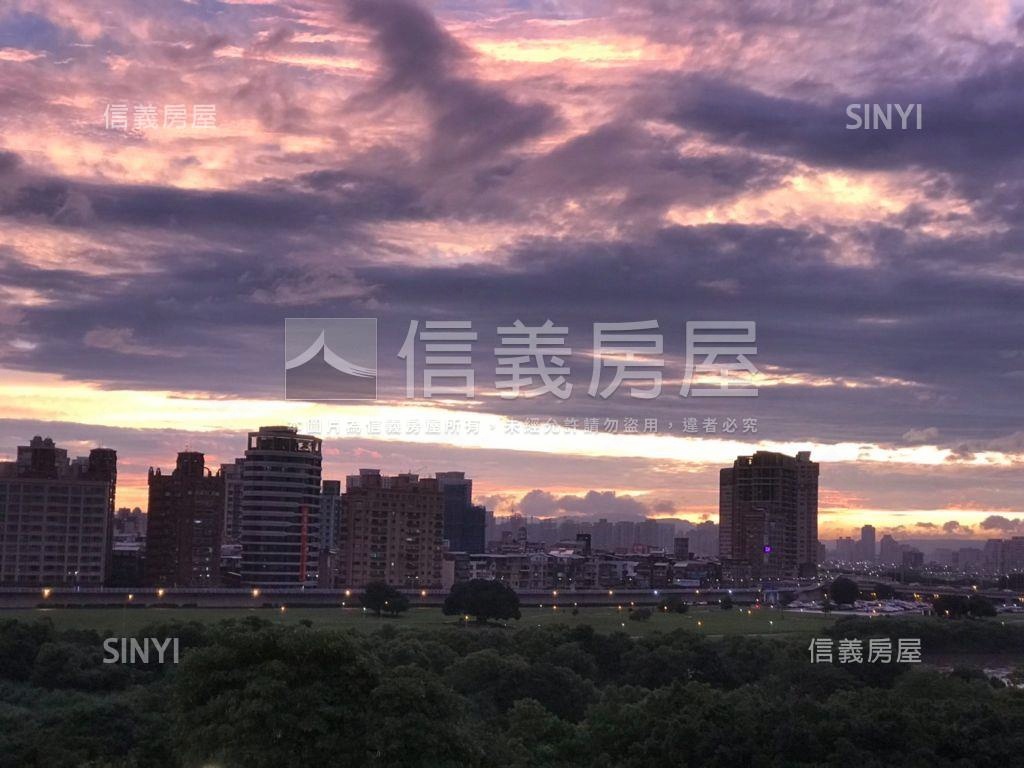 首都超美河岸大三房美景房屋室內格局與周邊環境